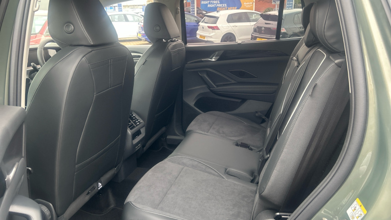 Volkswagen Tayron 2.0 TDI Elegance 5dr DSG7 [7 Seat] Diesel Estate